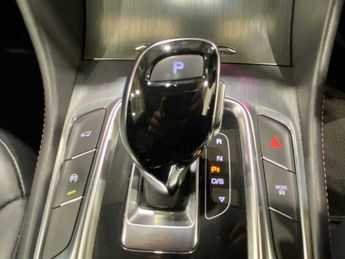 MG Motor UK Hs Exclusive