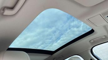 Jaguar F-PACE Portfolio