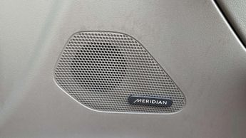 Jaguar F-PACE Portfolio