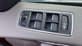 Jaguar F-PACE Portfolio