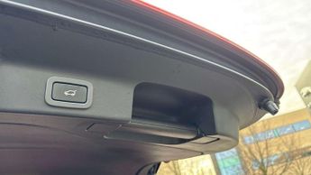 Jaguar F-PACE Portfolio