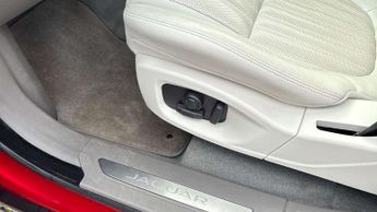 Jaguar F-PACE Portfolio