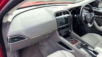 Jaguar F-PACE Portfolio