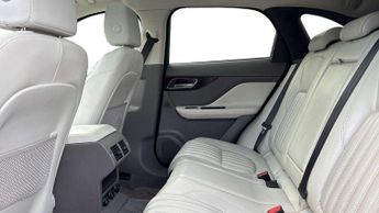 Jaguar F-PACE Portfolio