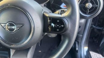 MINI Hatchback Cooper S Level 2