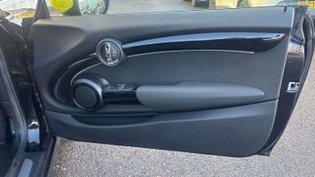 MINI Hatchback Cooper S Level 2