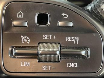 Mercedes-Benz GLA AMG Line