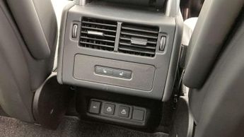 Land Rover Discovery R-Dynamic HSE