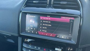 Jaguar F-PACE Chequered Flag