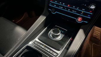 Jaguar F-PACE Chequered Flag