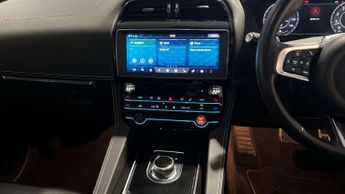 Jaguar F-PACE Chequered Flag