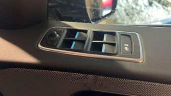 Jaguar F-PACE Chequered Flag