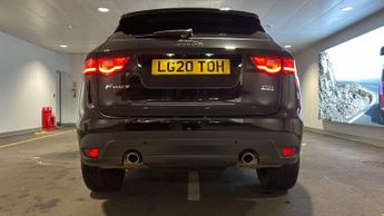 Jaguar F-PACE Chequered Flag