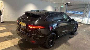 Jaguar F-PACE Chequered Flag