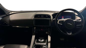 Jaguar F-PACE Chequered Flag