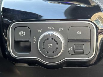 Mercedes-Benz Cla AMG Line