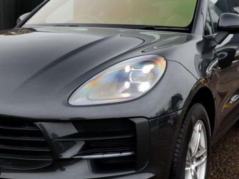 Porsche Macan Estate 