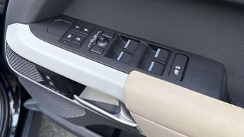 Land Rover Defender X-Dynamic SE