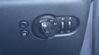 MINI Hatchback Cooper S Level 1