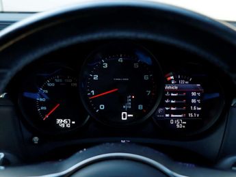 Porsche Macan Estate 