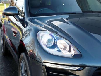 Porsche Macan Estate 