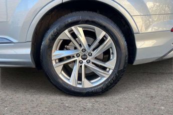 Audi Q7 S Line