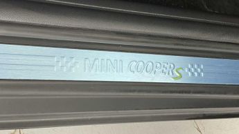 MINI Hatchback Cooper S Level 2