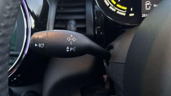 MINI Hatchback Cooper S Level 2