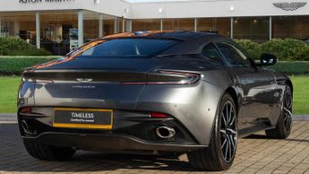 Aston Martin DB11 