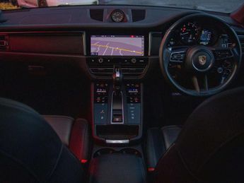 Porsche Macan Estate 