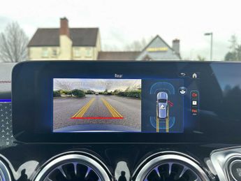 Mercedes-Benz EQB AMG Line Executive