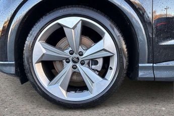 Audi Q4 Black Edition