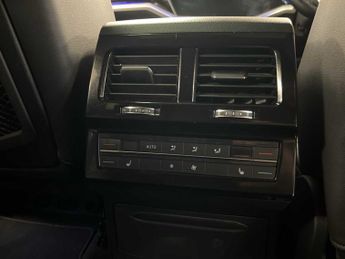 Volkswagen Touareg Black Edition