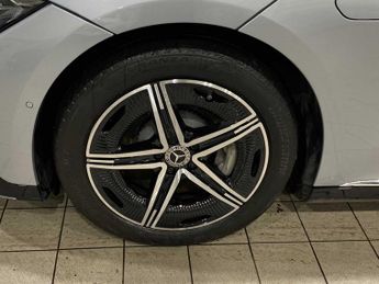 Mercedes-Benz EQE AMG Line