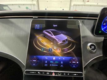 Mercedes-Benz EQE AMG Line