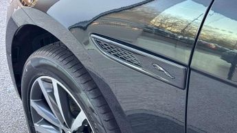 Jaguar F-PACE R-Dynamic SE Black