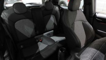 MINI Hatchback Cooper S Level 2