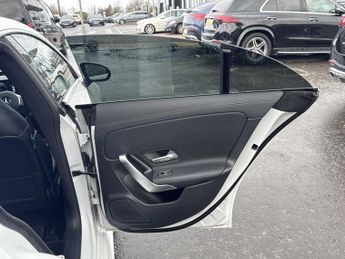 Mercedes-Benz Cla AMG Line