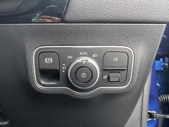 Mercedes-Benz EQA Sport Executive