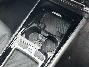 Mercedes-Benz EQA Sport Executive