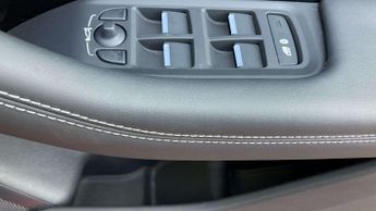 Jaguar I-Pace R-Dynamic HSE Black