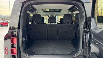 Land Rover Defender SE