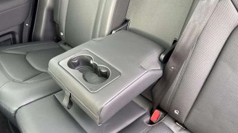 Land Rover Defender SE