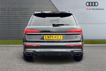 Audi Q7 S Line