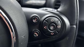 MINI Hatchback Cooper S Level 2