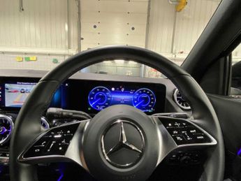 Mercedes-Benz EQA Sport Executive