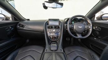 Aston Martin DBS Volante