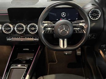 Mercedes-Benz EQB AMG Line Premium Plus