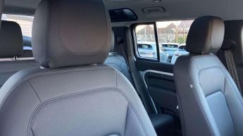 Land Rover Defender SE