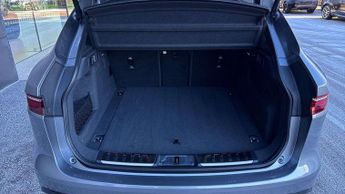 Jaguar F-PACE R-Dynamic SE Black 90th Anniversary Edition